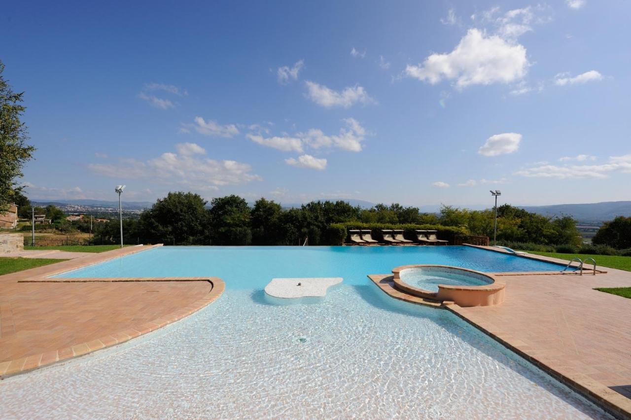Agriturismo Il Vecchio Mandorlo เปรูจา ภายนอก รูปภาพ
