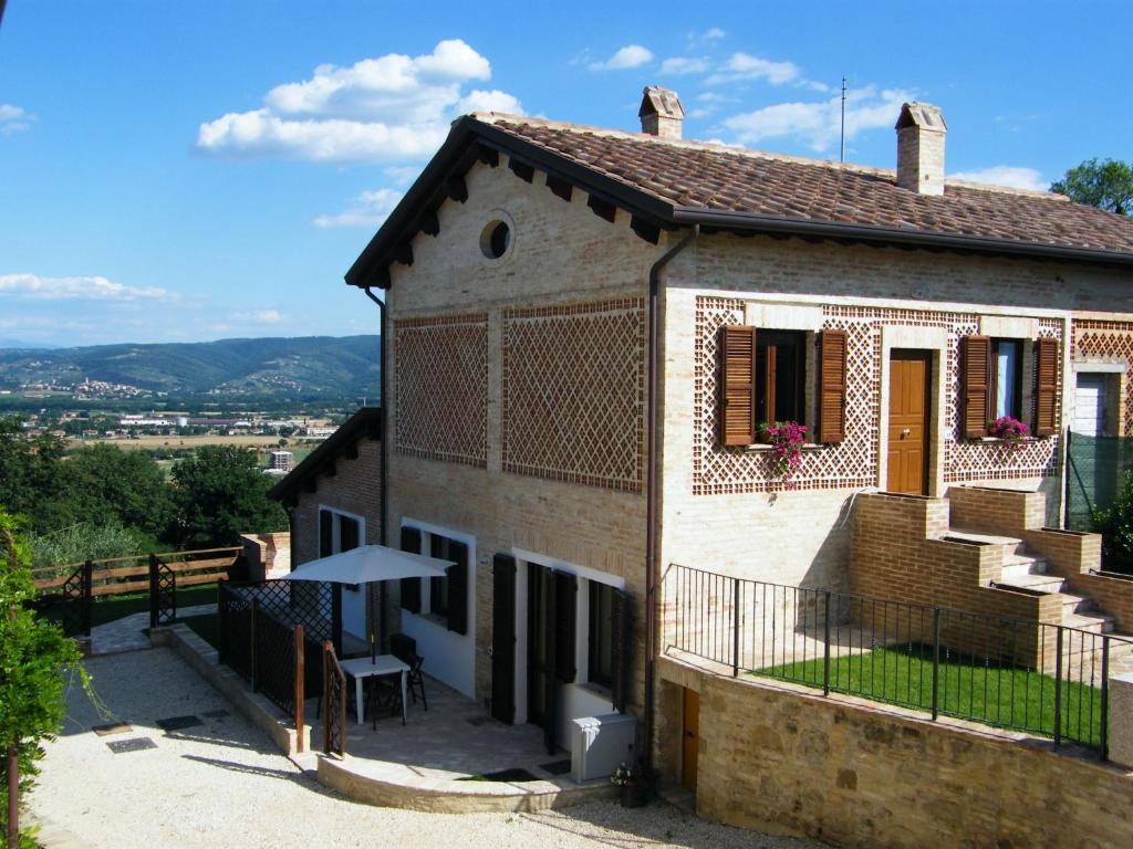 Agriturismo Il Vecchio Mandorlo เปรูจา ภายนอก รูปภาพ